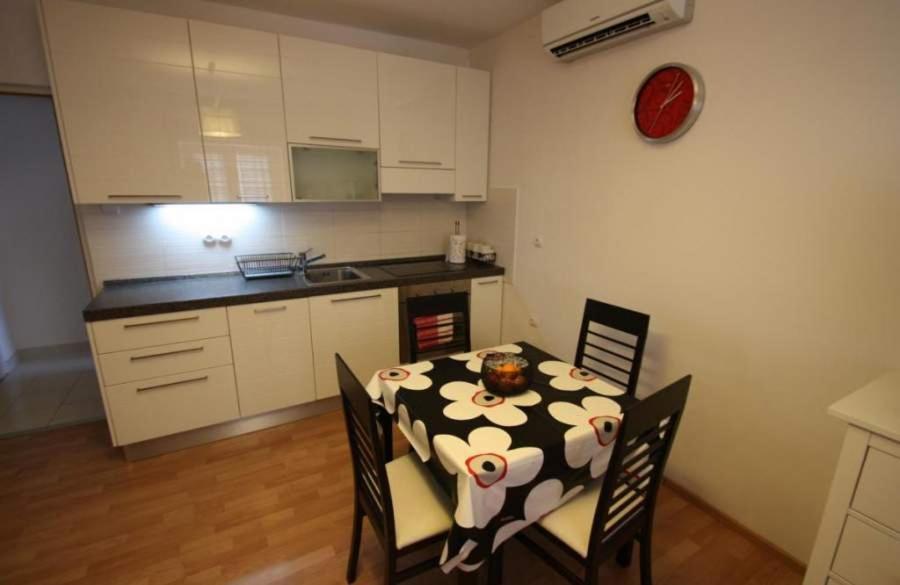 Tomasovic Apartment Crikvenica Exterior foto